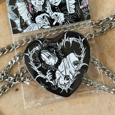 THORNS NANA Heart Badge