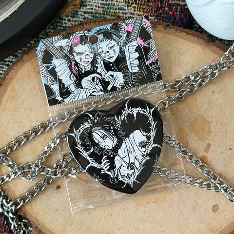 THORNS NANA Heart Badge